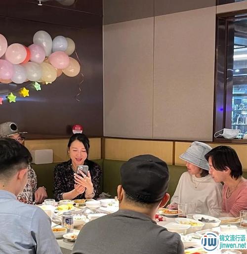 阿朵为什么好多年没出来突然消失，她退出歌坛娱乐圈了吗？
